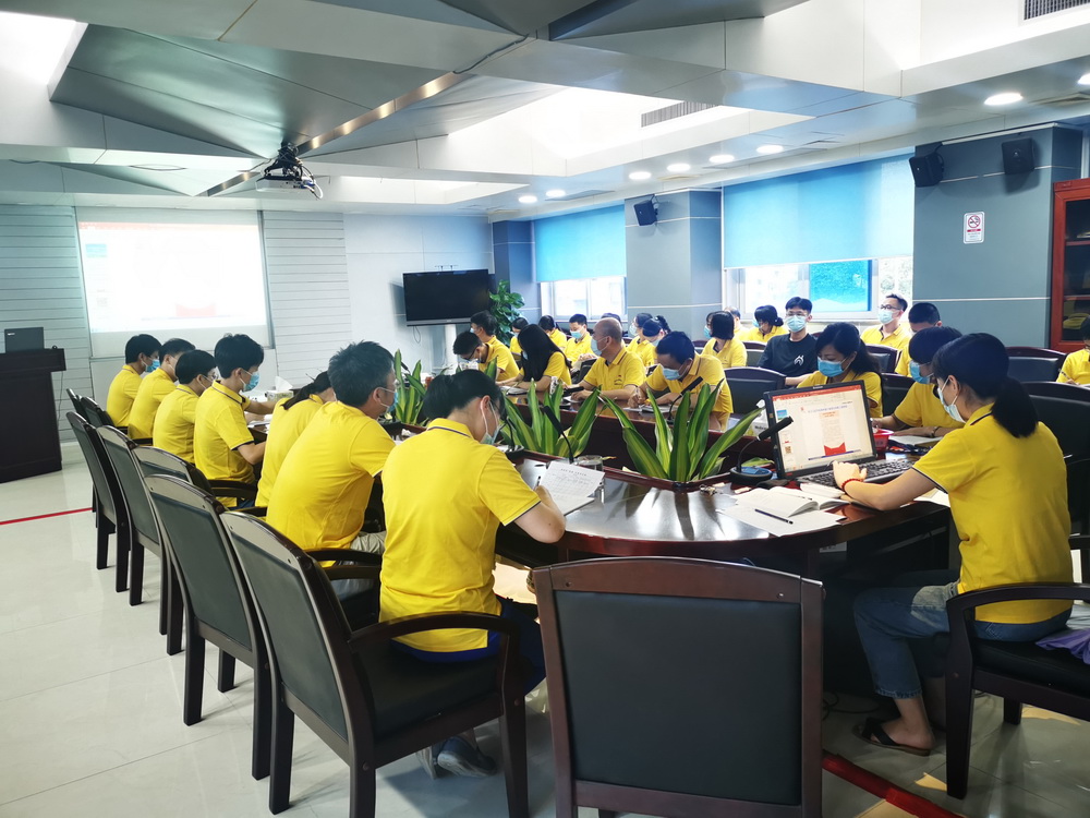 分享经典 共话书韵——创新研发中心党支部举办 “爱读书、读好书、善读书”悦读会