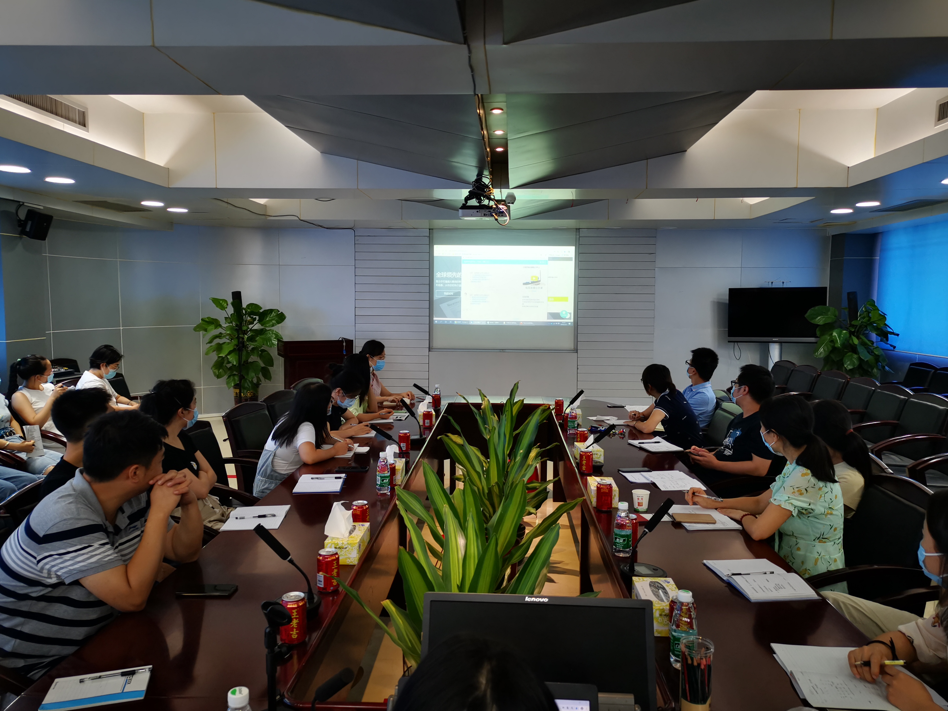 开展专利数据培训  助力总厂高效研发——记药物研究所举办《智慧芽专利数据库功能演示》培训讲座